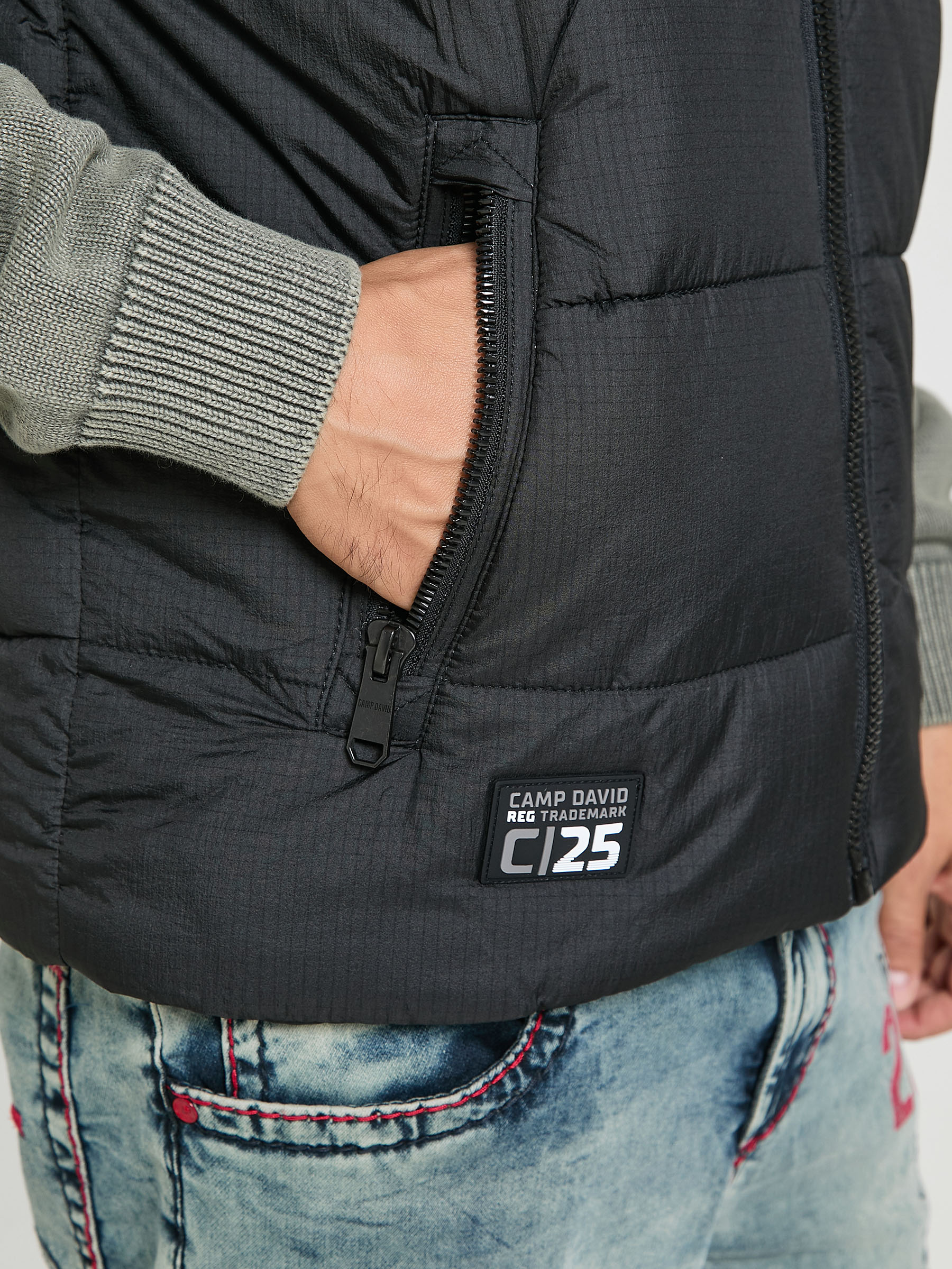 жилет black