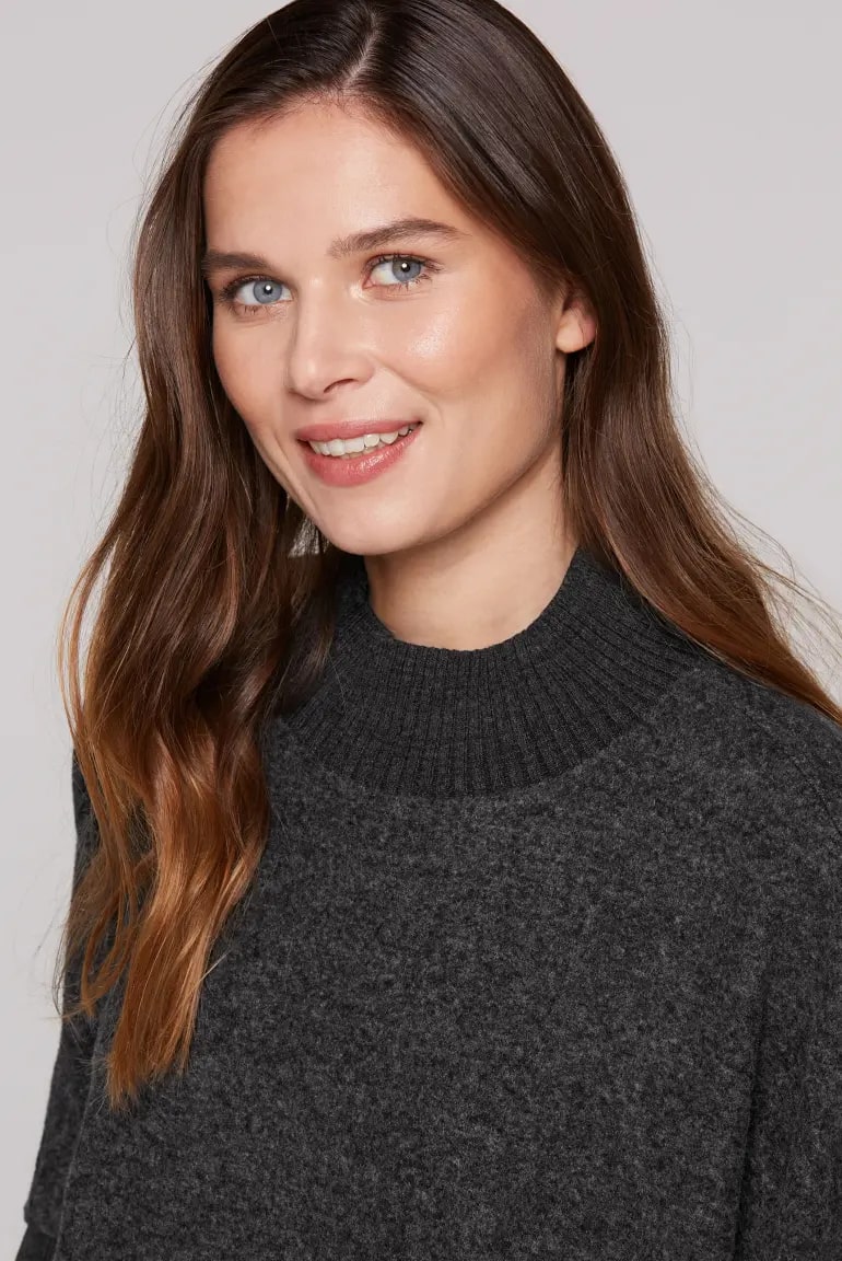 пуловер oversize black