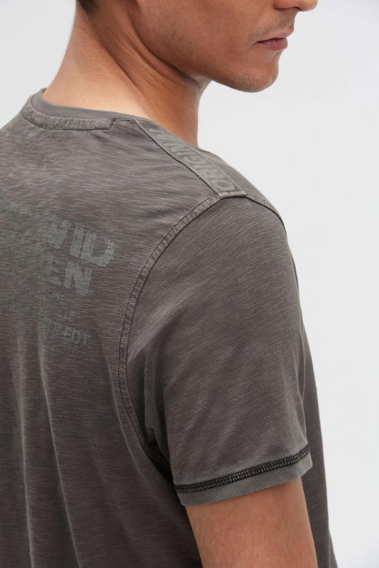 футболка dark wood